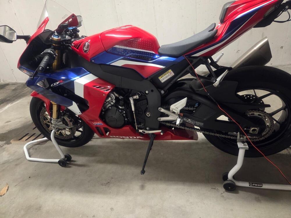 Honda CBR 1000 RR-R Fireblade SP (2022 - 23) (4)