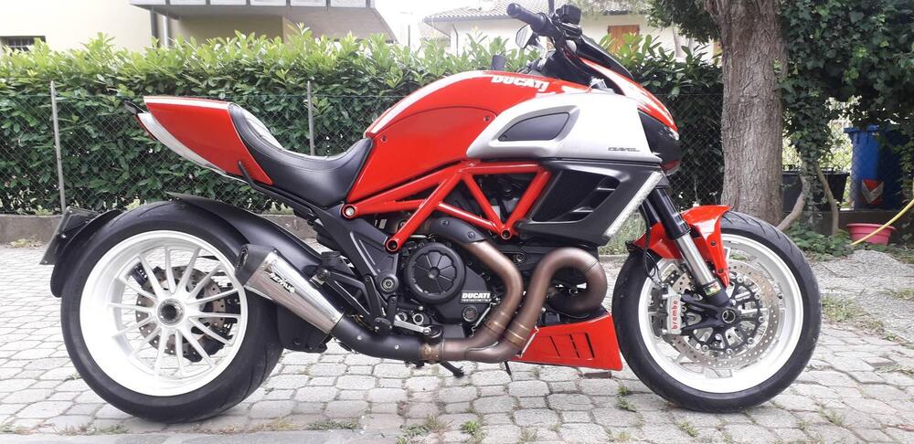 Ducati Diavel 1200 (2014 - 16) (3)