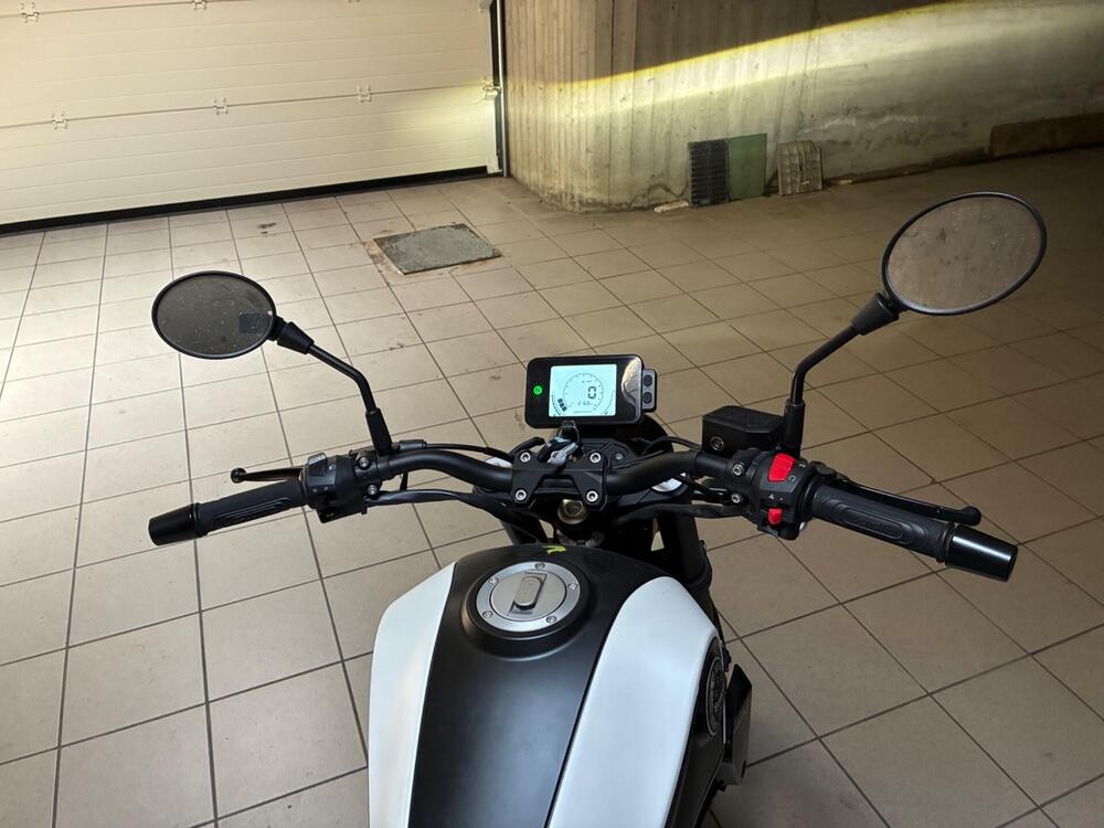 Benelli Leoncino 125 (2022 - 25) (7)