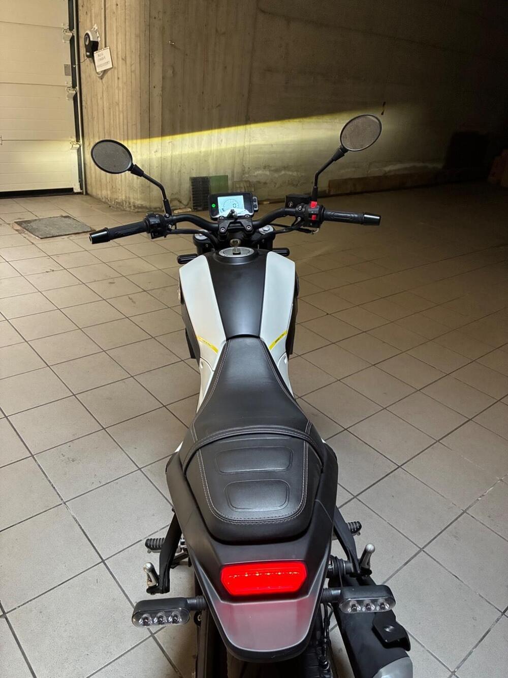 Benelli Leoncino 125 (2022 - 25) (8)