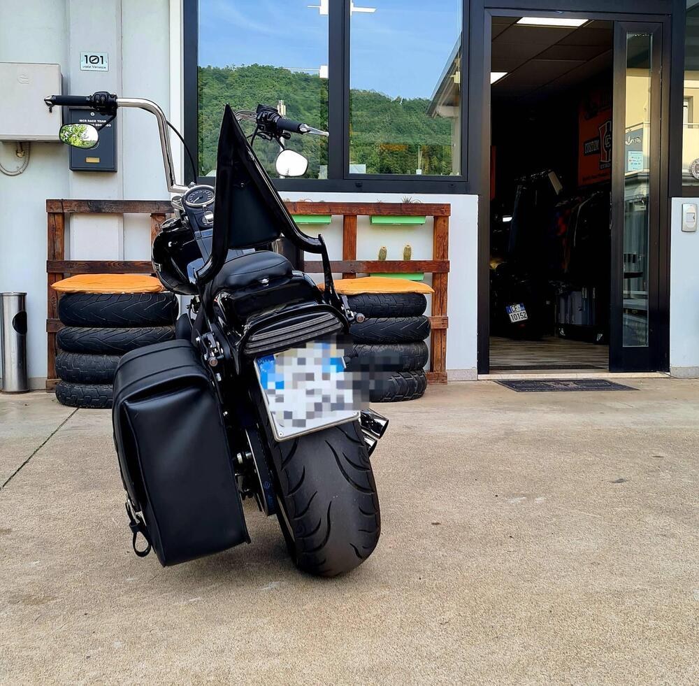 Harley-Davidson 1584 Night Train (2006 - 07) - FXSTB (4)