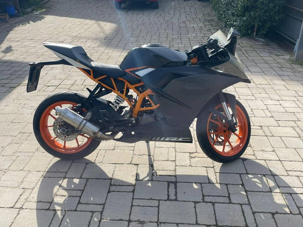 KTM RC 125 ABS (2015 - 16) (2)