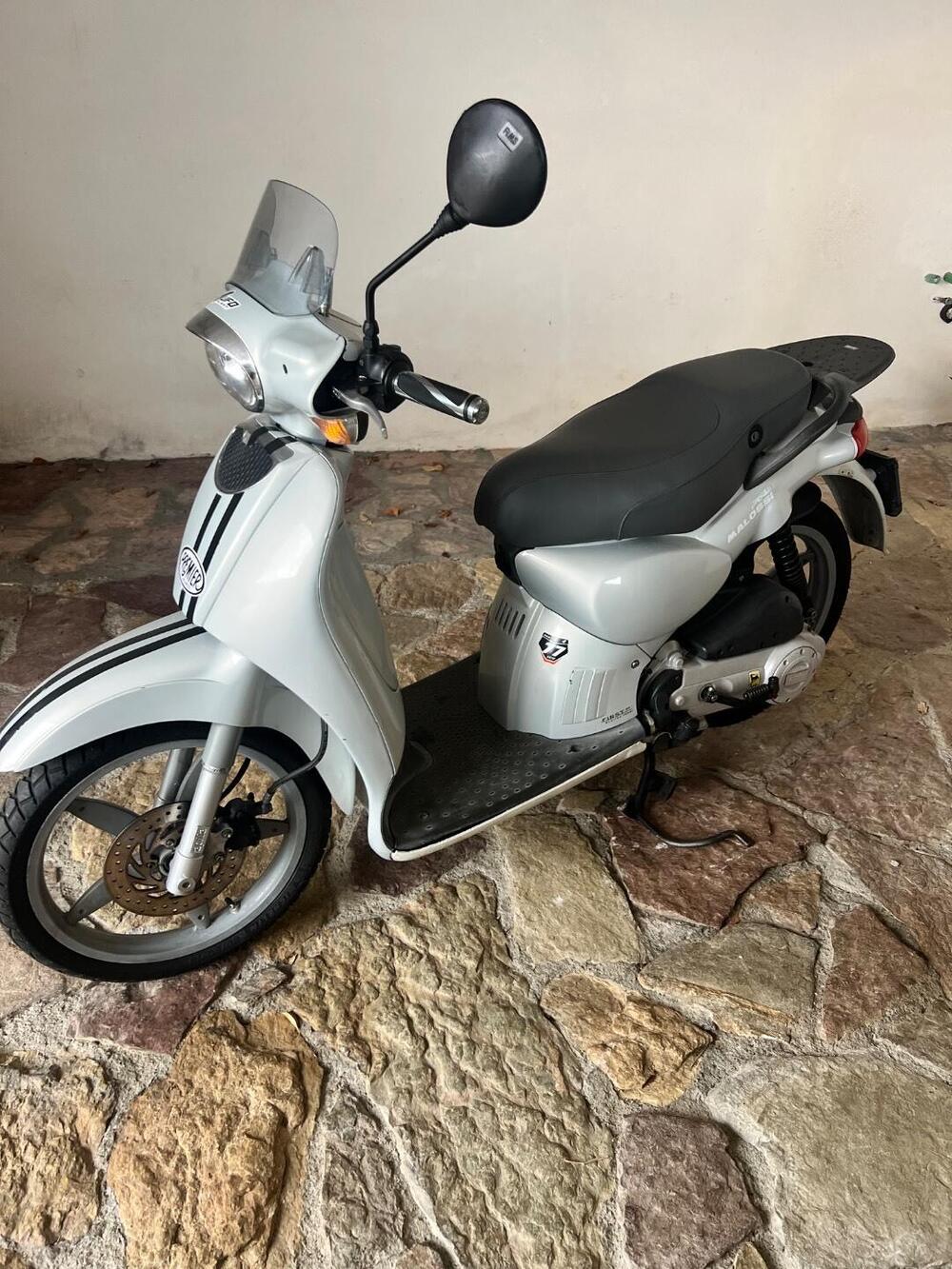 Aprilia Scarabeo 50 (2004 - 06) (2)