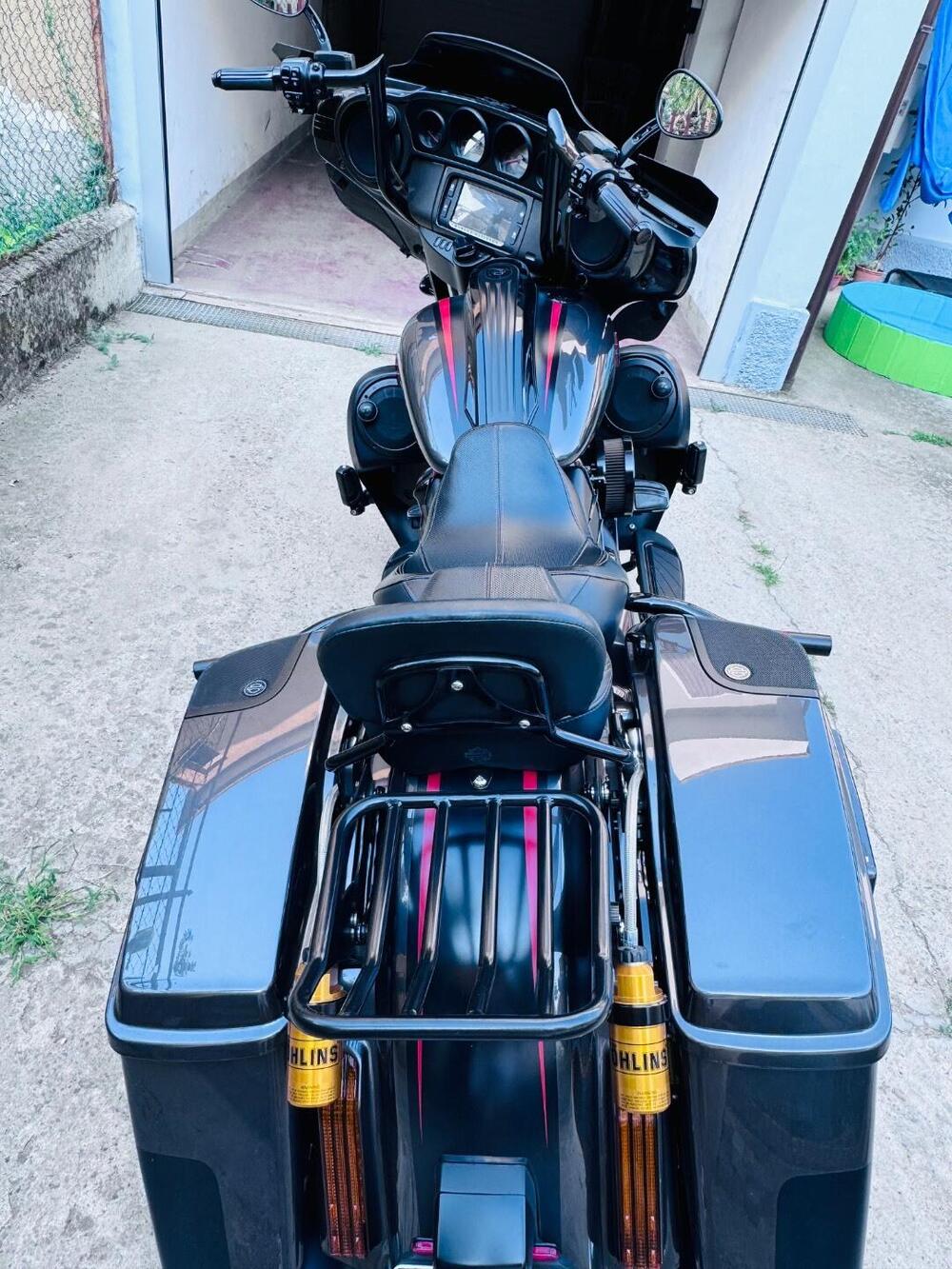 Harley-Davidson 117 Street Glide (2018 - 20) - FLHXSE (3)