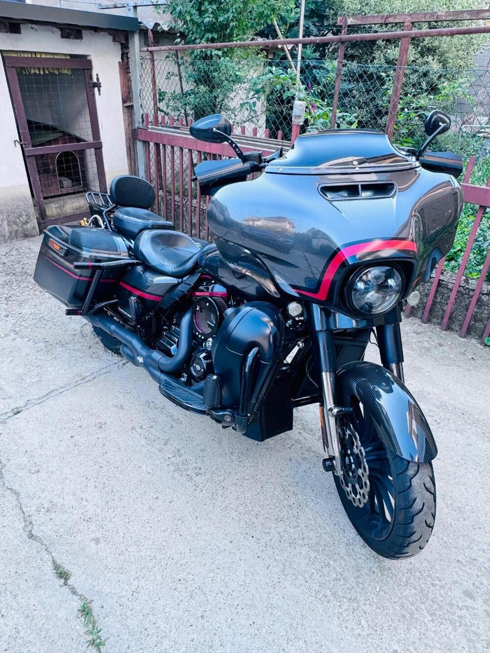 Harley-Davidson 117 Street Glide (2018 - 20) - FLHXSE (5)