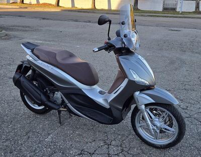 Piaggio Beverly 350 Police ABS-ASR (2018 - 20) usata