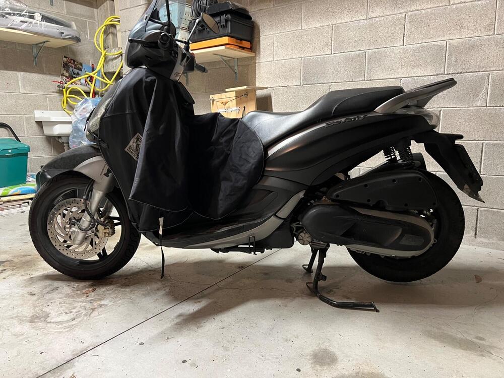 Piaggio Beverly 350 SportTouring ie ABS (2011 - 17)