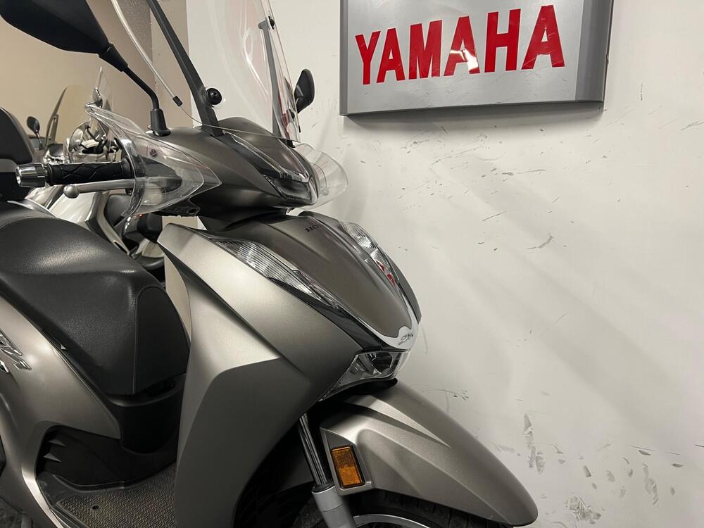 Honda SH 350 (2021 - 24) (2)