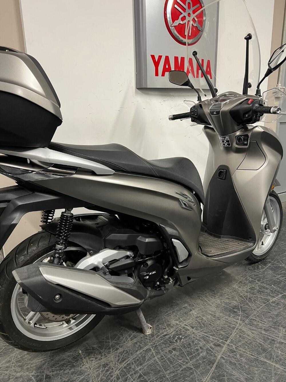 Honda SH 350 (2021 - 24) (4)