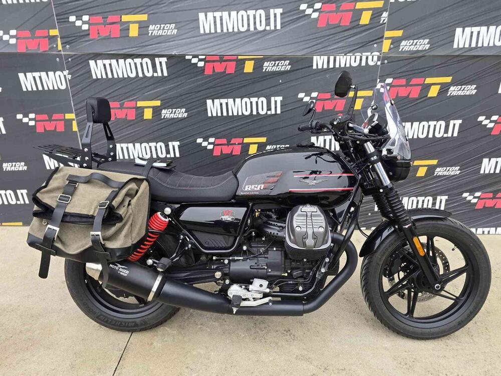 Moto Guzzi V7 Stone Special Edition (2022 - 25)