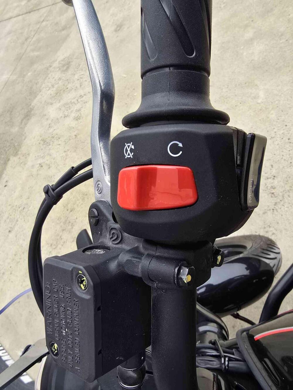 Moto Guzzi V7 Stone Special Edition (2022 - 25) (16)