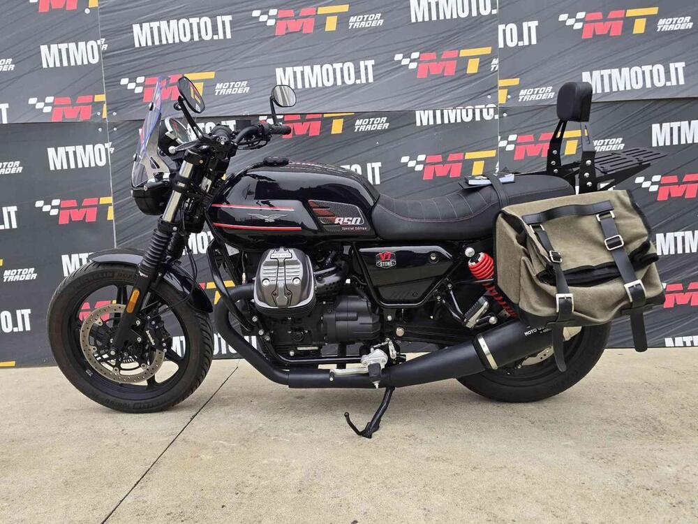 Moto Guzzi V7 Stone Special Edition (2022 - 25) (2)