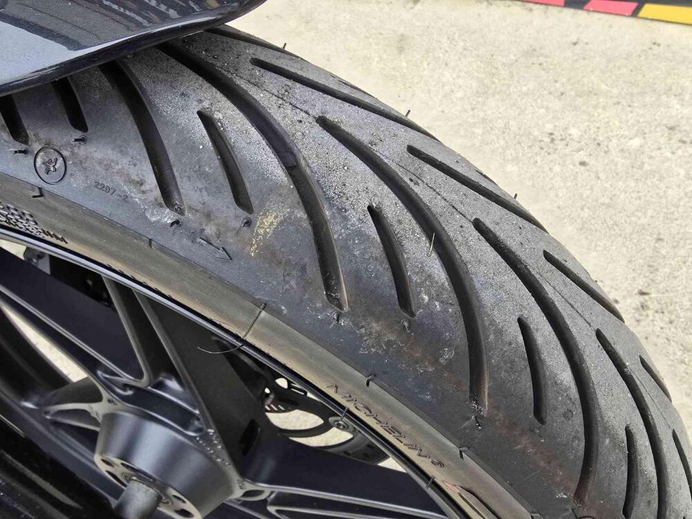 Moto Guzzi V7 Stone Special Edition (2022 - 25) (10)