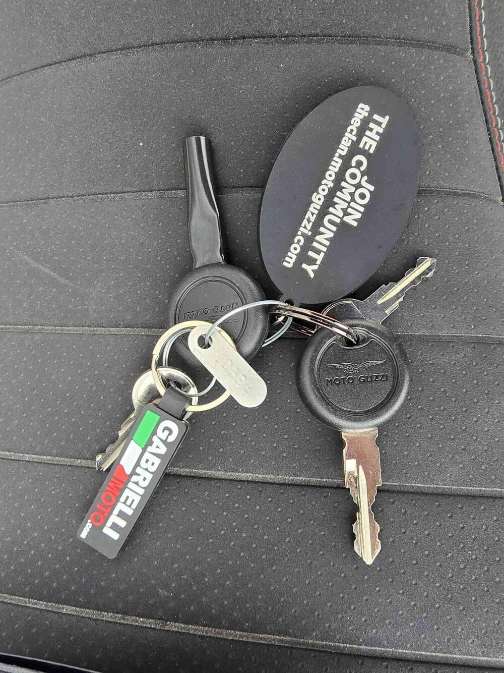 Moto Guzzi V7 Stone Special Edition (2022 - 25) (24)