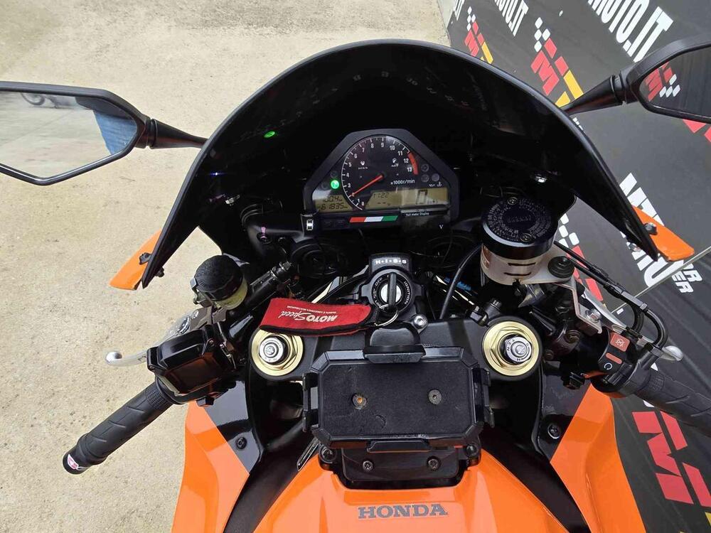 Honda CBR 1000 RR Fireblade (2004 - 05) (18)