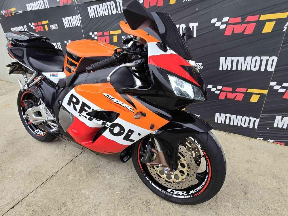 Honda CBR 1000 RR Fireblade (2004 - 05) (4)