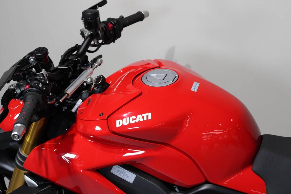 Ducati Streetfighter V4 1100 S (2021 - 22) (5)
