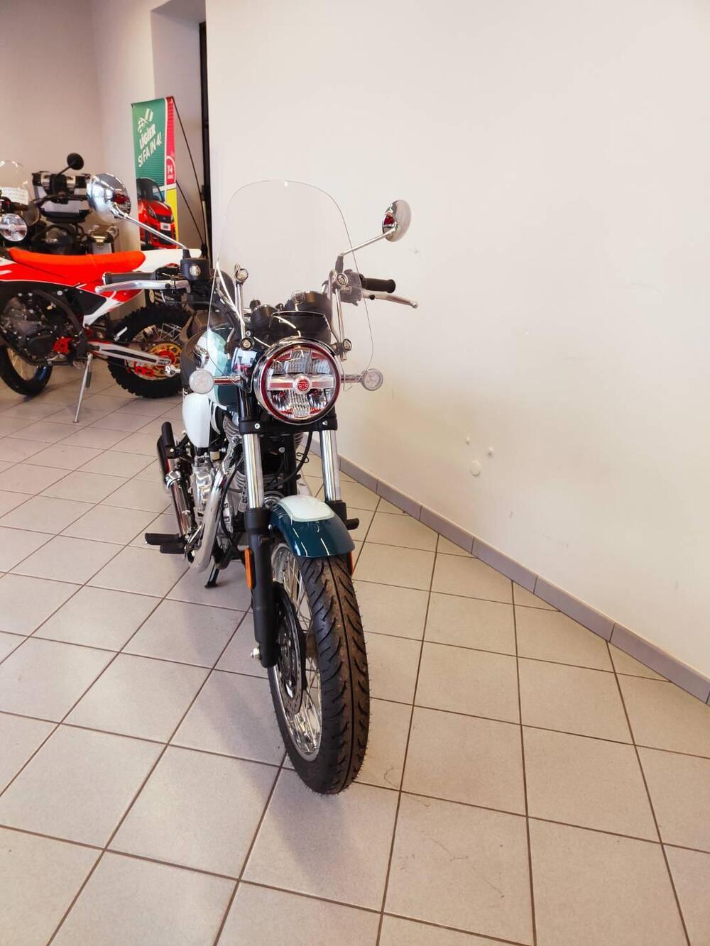 Royal Enfield Meteor 350 Aurora (2024 - 26) (8)