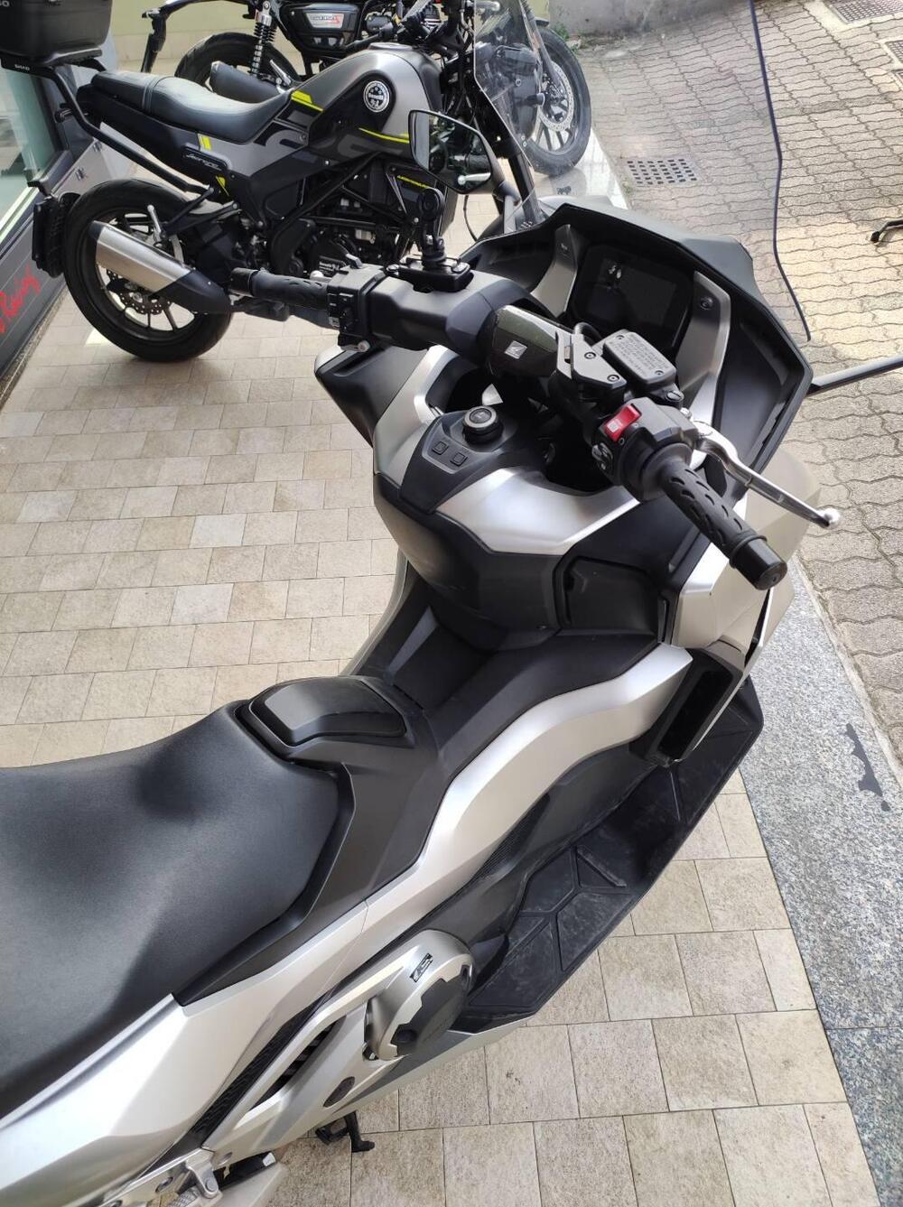 Honda Forza 750 DCT (2021 - 24) (4)