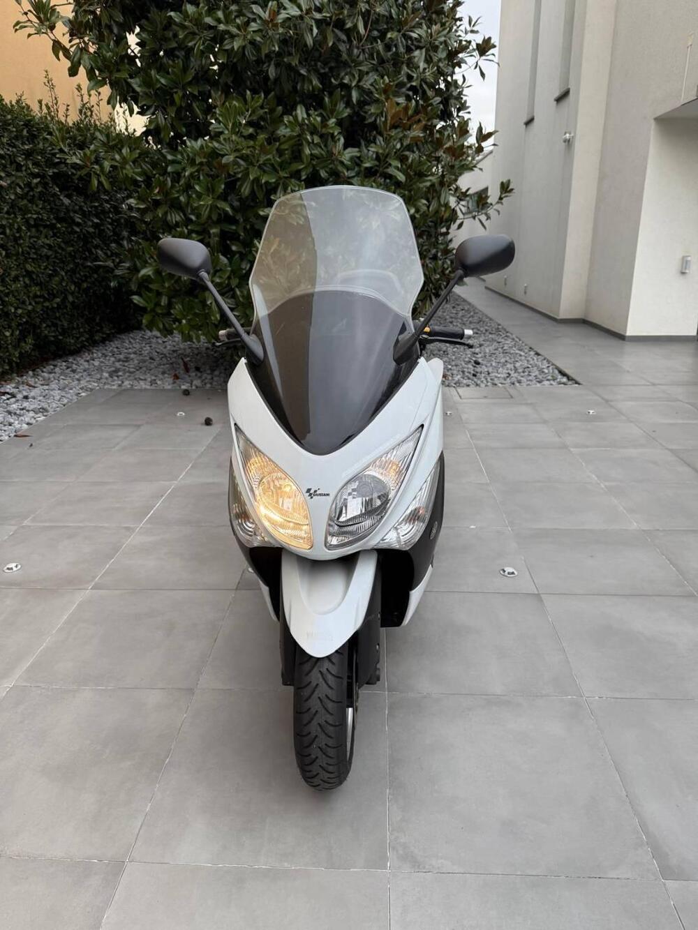 Yamaha T-Max 500 White Max (2010 - 11) (2)