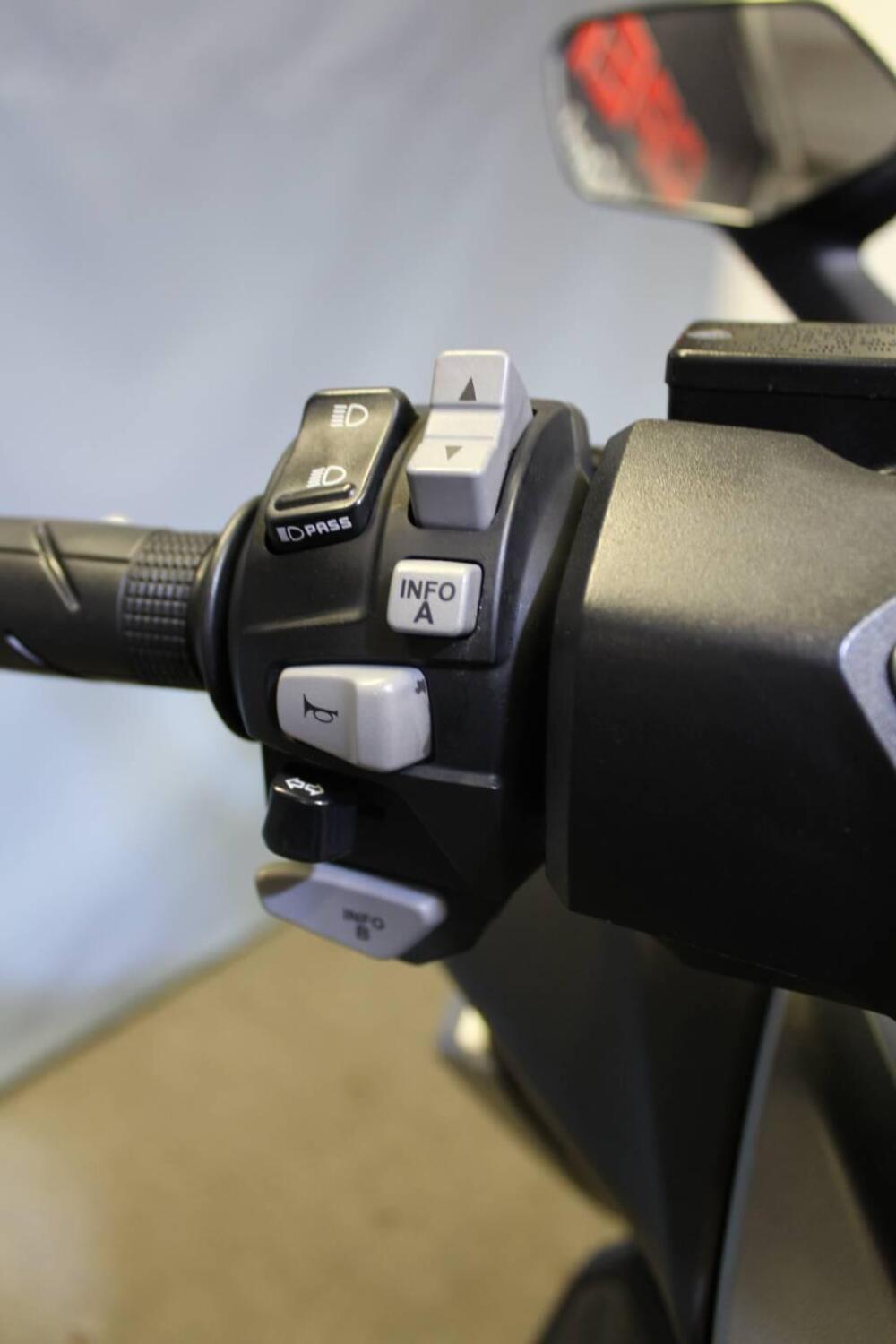 Honda Forza 350 (2022 - 24) (9)