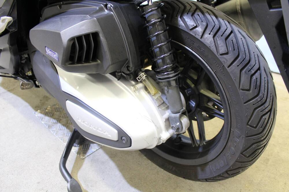 Honda Forza 350 (2022 - 24) (15)