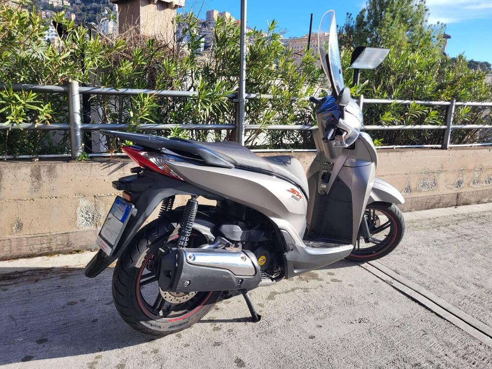 Honda SH 300 i Sport ABS (2018 - 20) (4)