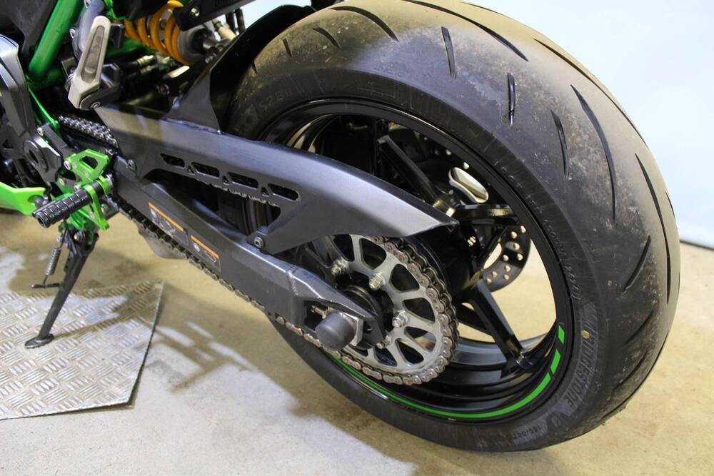 Kawasaki Z 900 SE (2022 - 24) (16)