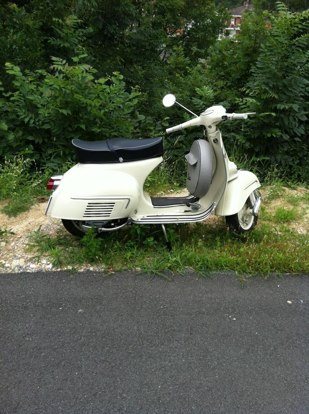Piaggio Vespa GL 150 (2)
