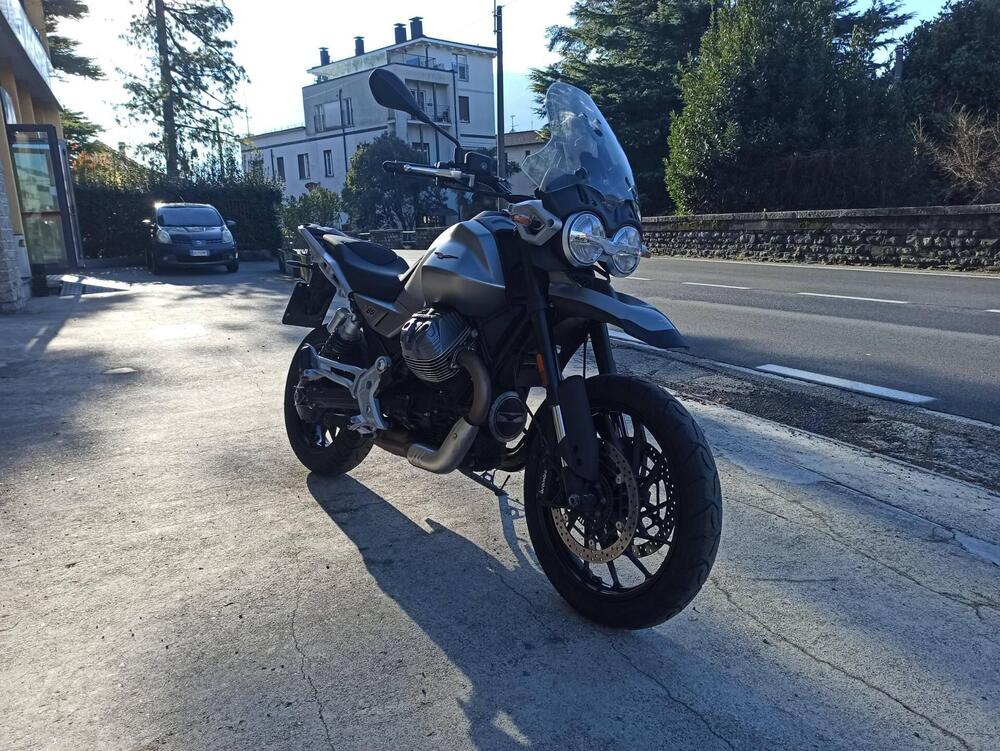 Moto Guzzi V85 TT (2024 - 26) (4)