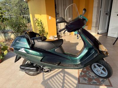 Piaggio Hexagon 250 GT usata