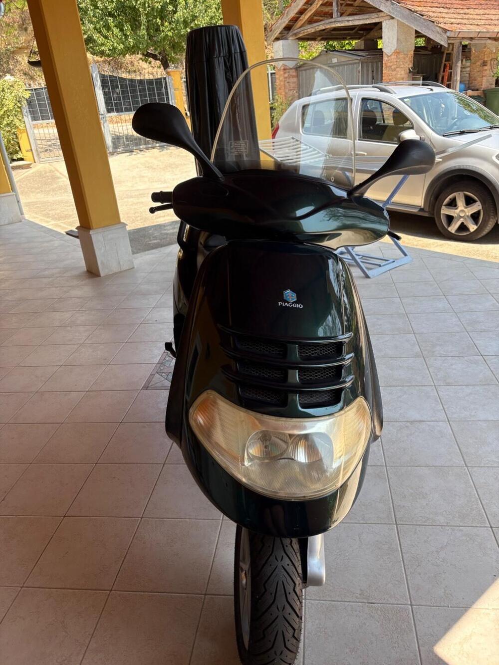 Piaggio Hexagon 250 GT (5)