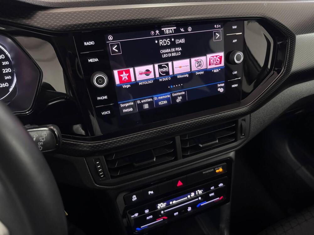 Volkswagen T-Cross usata a Macerata (12)