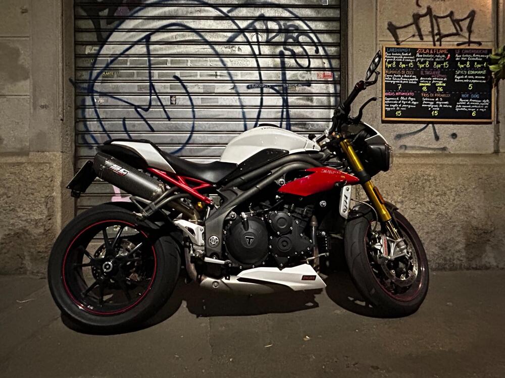 Triumph Speed Triple 1050 R ABS (2016 - 17) (6)