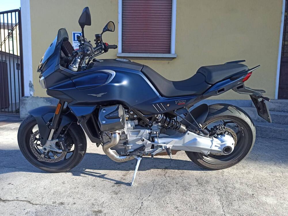 Moto Guzzi V100 Mandello (2025 - 26) (2)