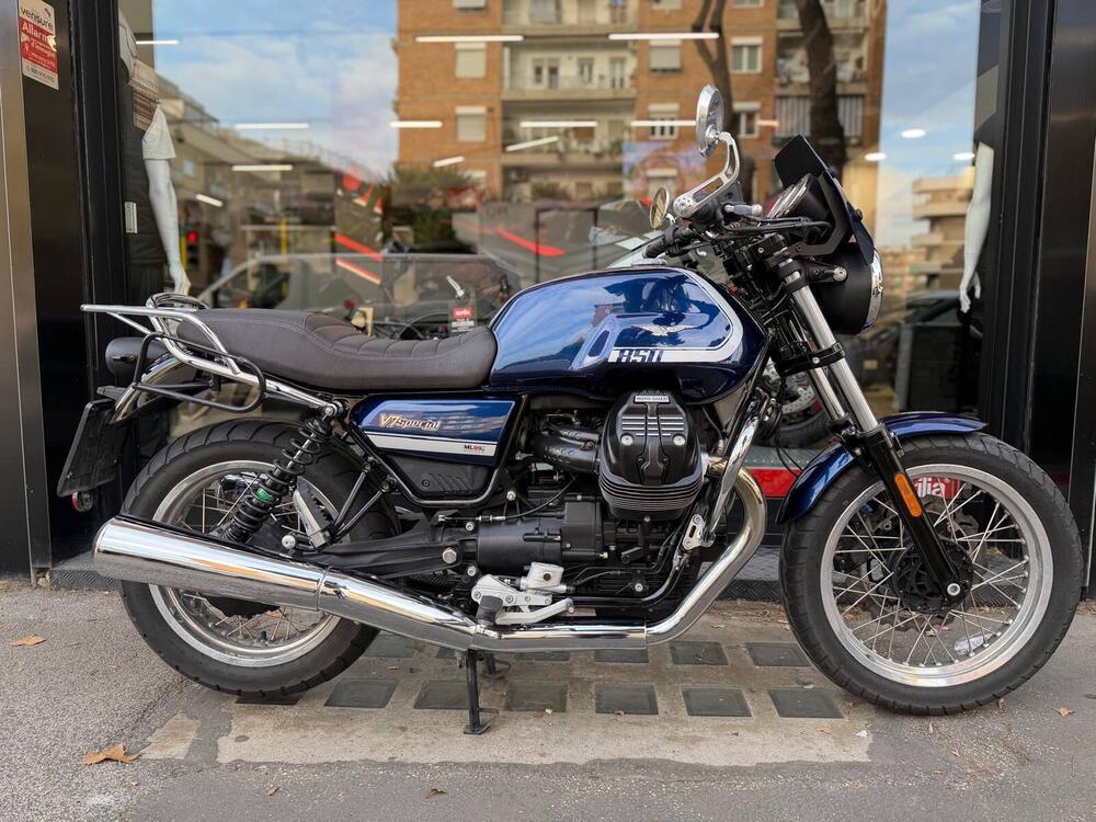 Moto Guzzi V7 Special (2021 - 24)