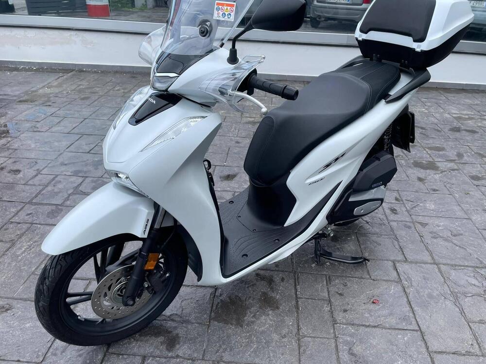 Honda SH 150i (2024 - 25) (5)