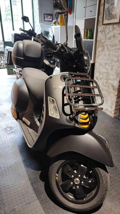 Vespa GTS 300 Supertech Hpe (2021 - 22) usata
