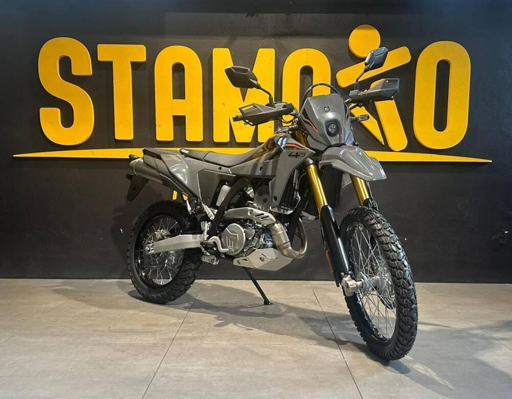 Suzuki DR-Z4S (2025 - 26) (2)