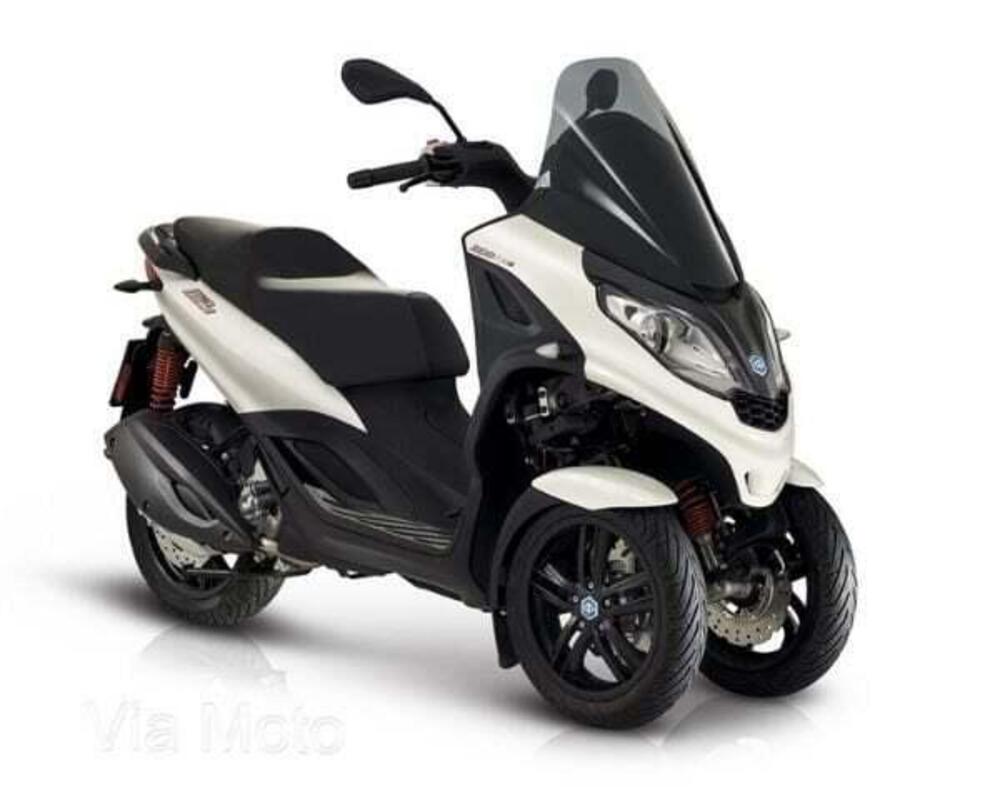 Piaggio MP3 300 ABS Hpe (2021 - 24) (2)