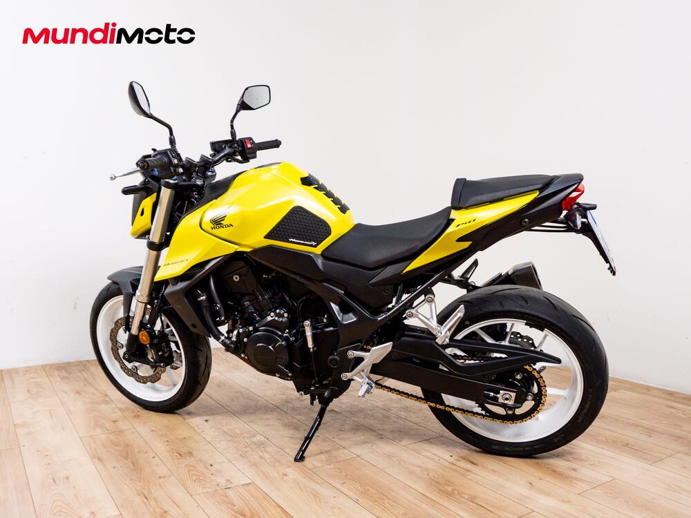 Honda CB 750 Hornet (2025) (7)