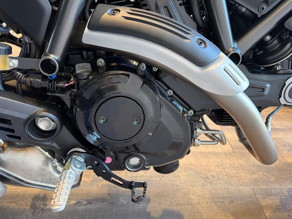 Ducati Scrambler 800 Icon Dark (2025 - 26) (8)