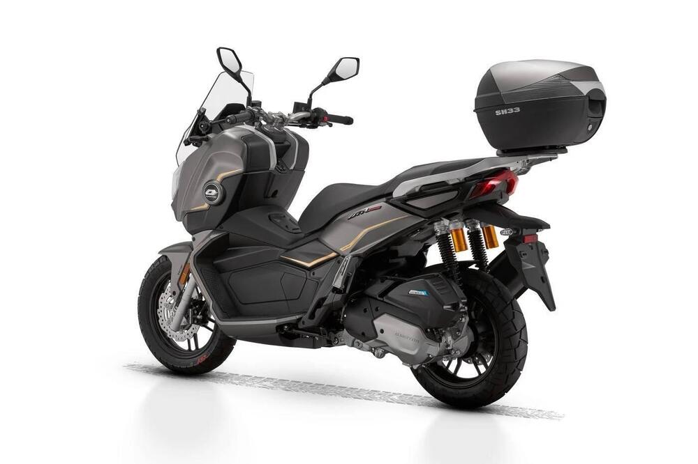 QJ Motor ATR 125 (2025 - 26) (4)