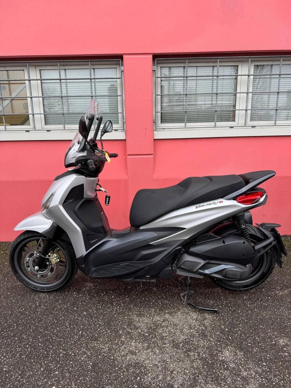 Piaggio Beverly 300 S ABS-ASR (2021 - 25) (8)