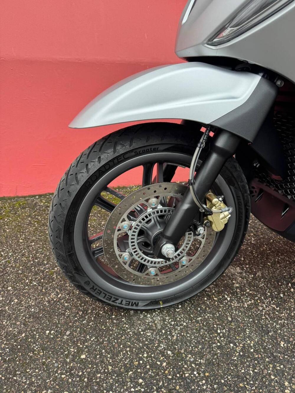 Piaggio Beverly 300 S ABS-ASR (2021 - 25) (13)