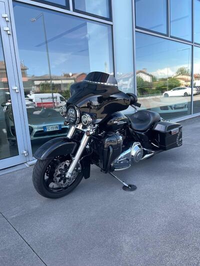 Harley-Davidson 1584 Street Glide (2008 - 10) - FLHX usata