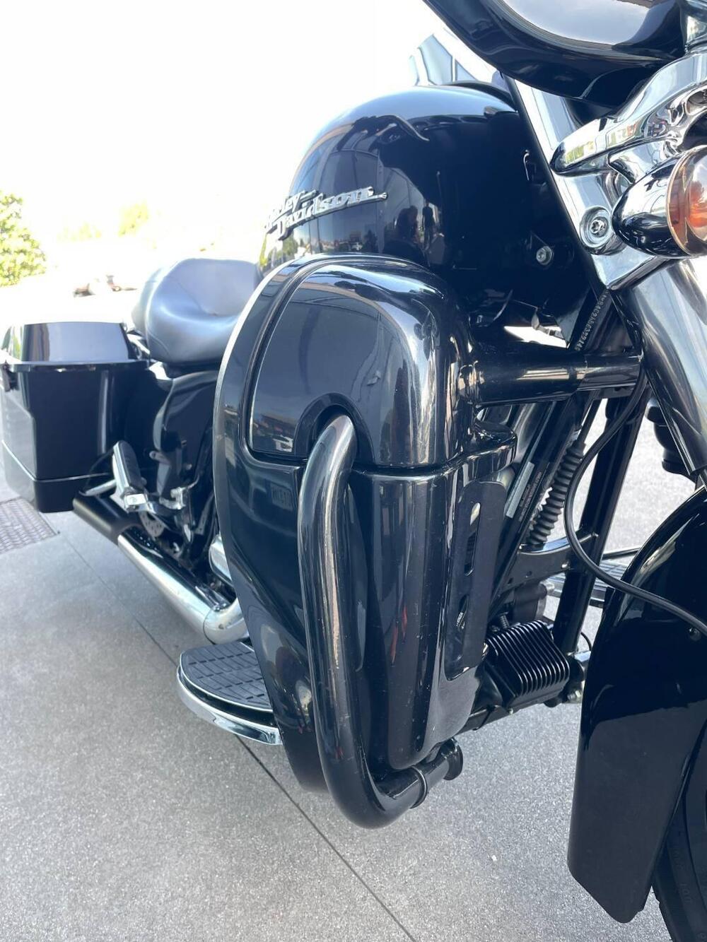 Harley-Davidson 1584 Street Glide (2008 - 10) - FLHX (8)