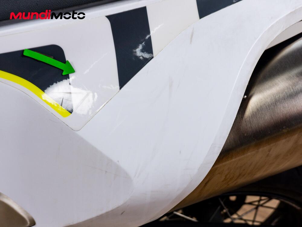 Husqvarna 701 Supermoto (2022) (15)