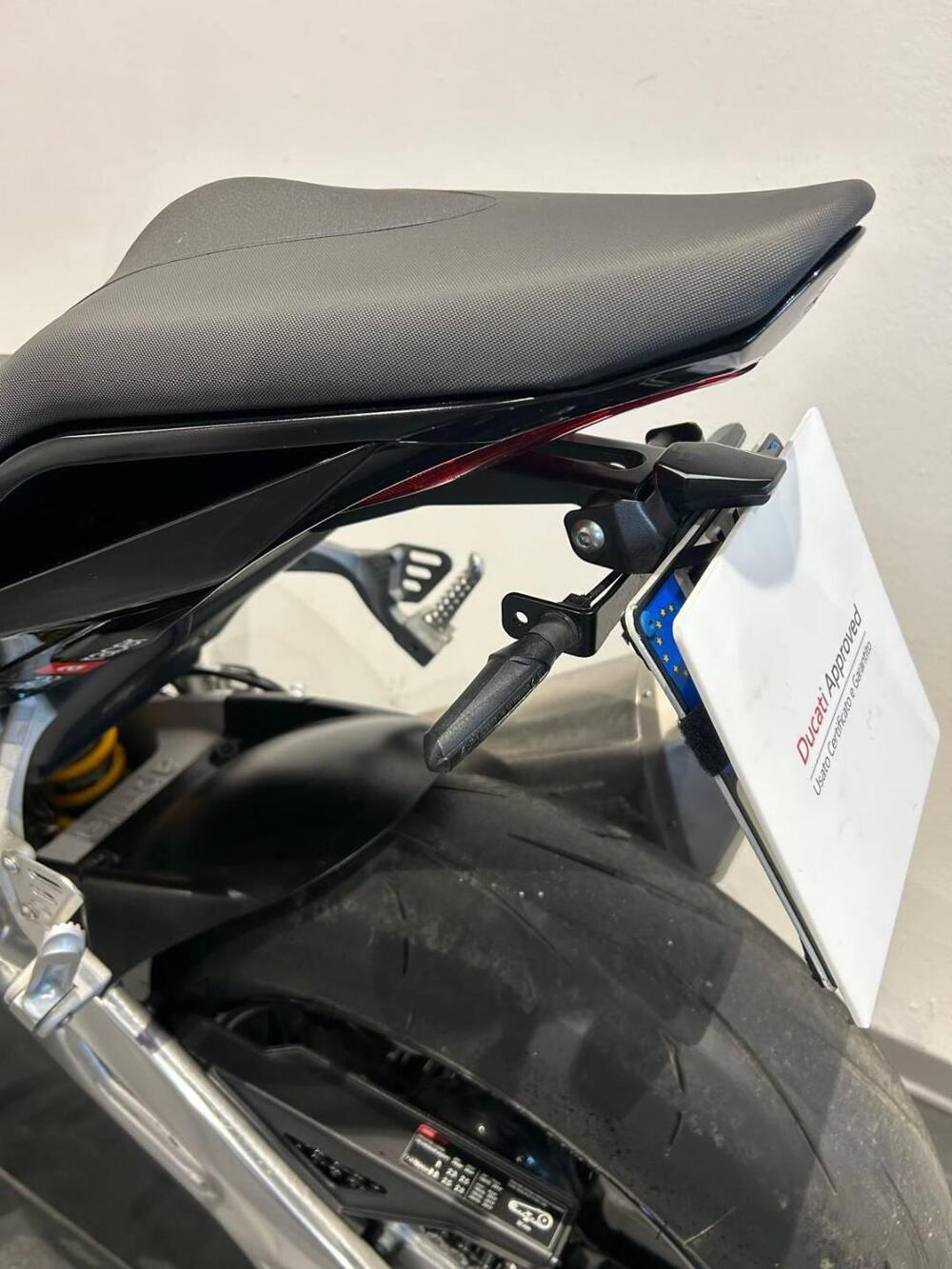 Aprilia Tuono V4 RR (2017 - 18) (16)