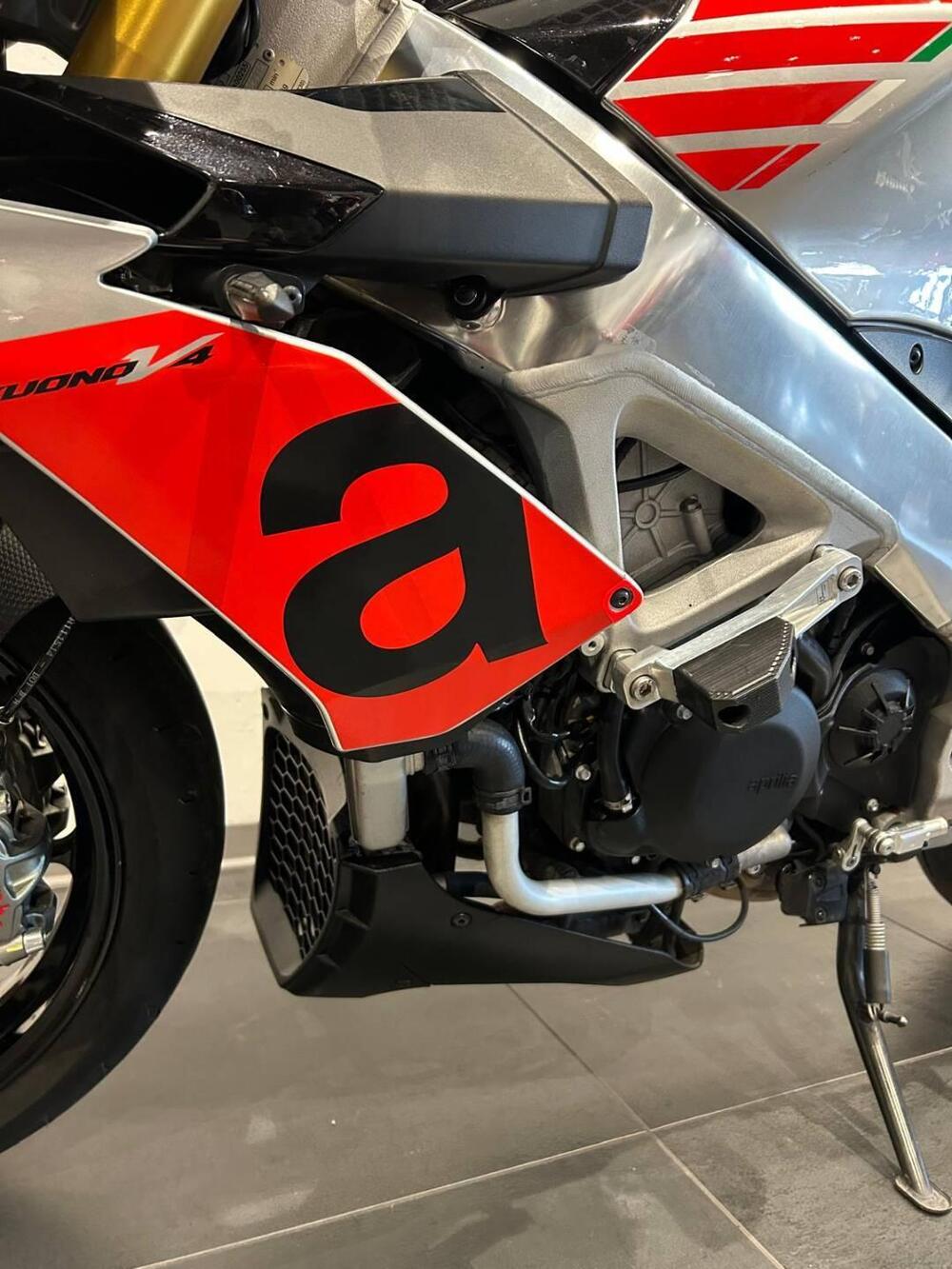 Aprilia Tuono V4 RR (2017 - 18) (18)